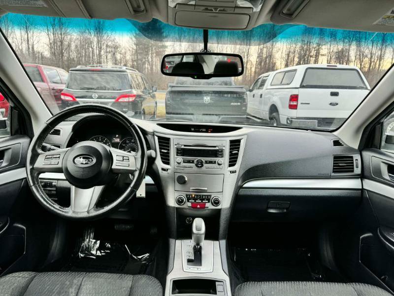 Used 2011 Subaru Legacy 2.5i Premium w/ Popular Equipment Group 2C AWD/4WD image 17