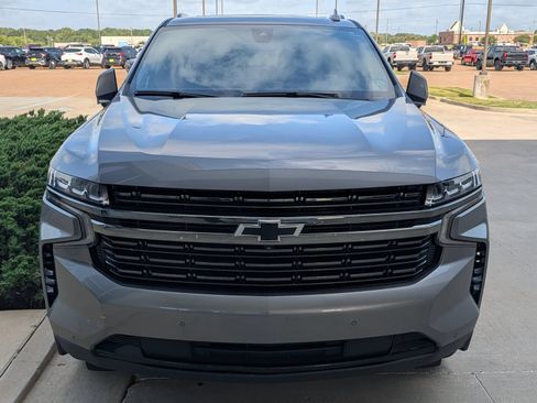 Used 2022 Chevrolet Tahoe RST w/ Luxury Package RWD image 2