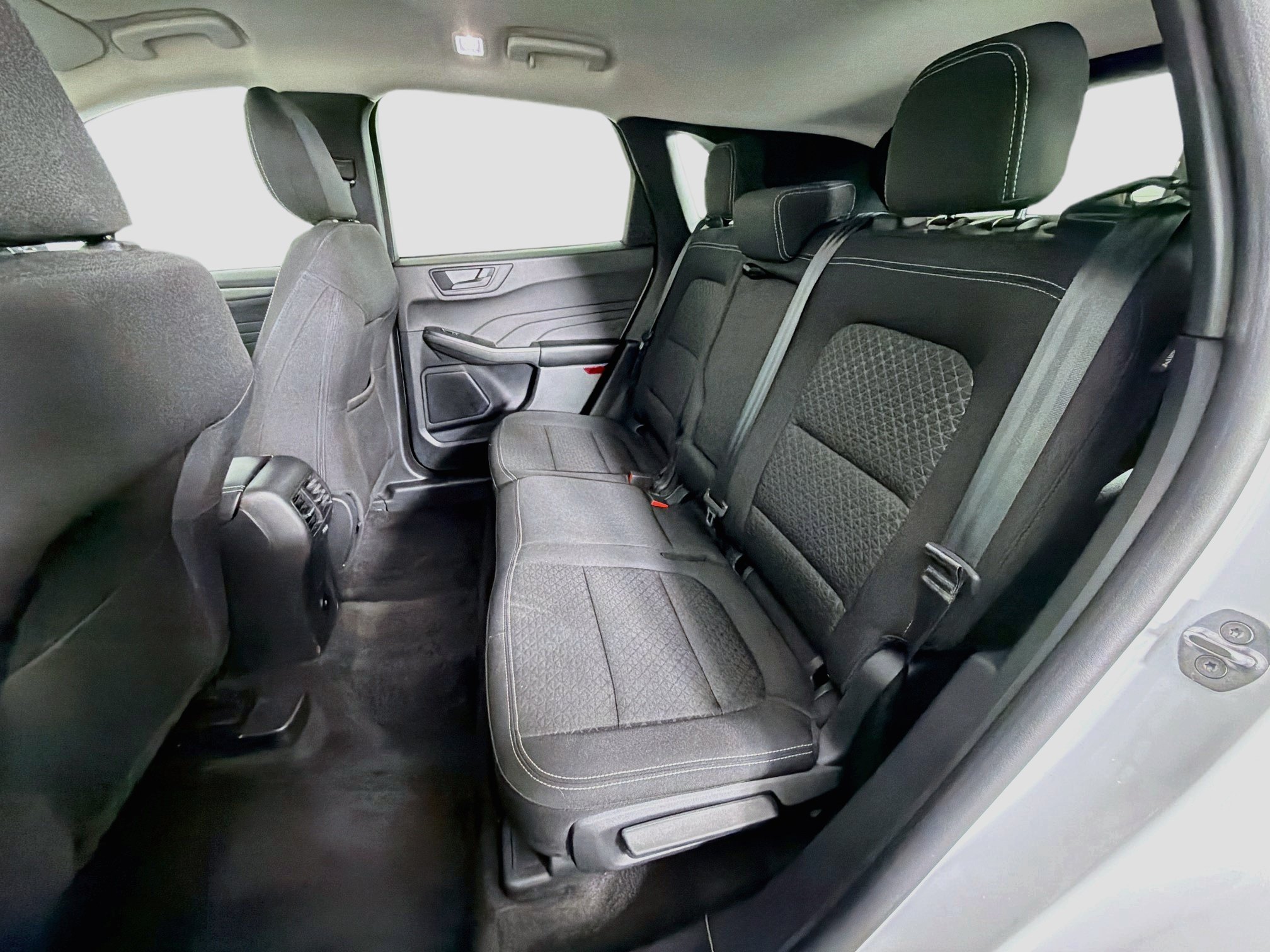 Used 2025 Ford Escape Active AWD/4WD image 27