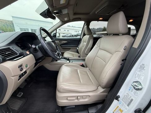 Used 2022 Honda Pilot Elite image 11
