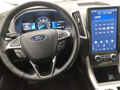 Used 2024 Ford Edge SEL image 22