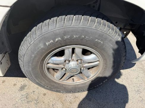 Used 1999 Lexus LX 470 4WD image 34