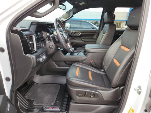 Used 2023 GMC Sierra 1500 AT4 w/ AT4 Premium Package image 12