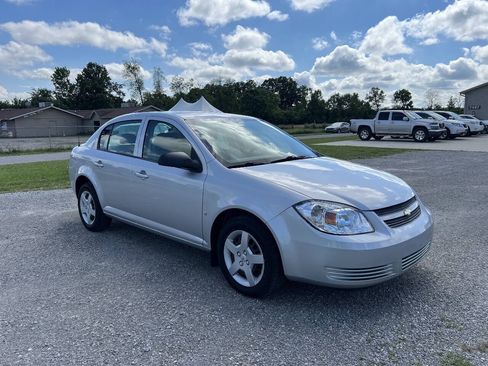 Used 2008 Chevrolet Cobalt LS FWD image 2