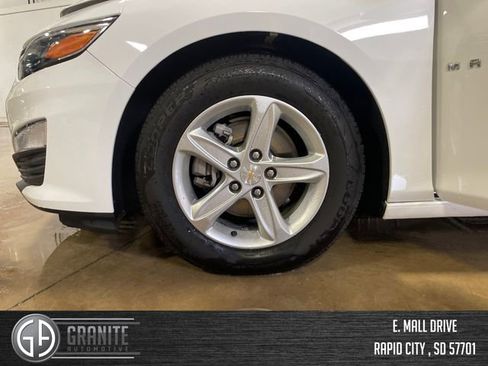 Used 2024 Chevrolet Malibu LS w/ Driver Confidence Package FWD image 24