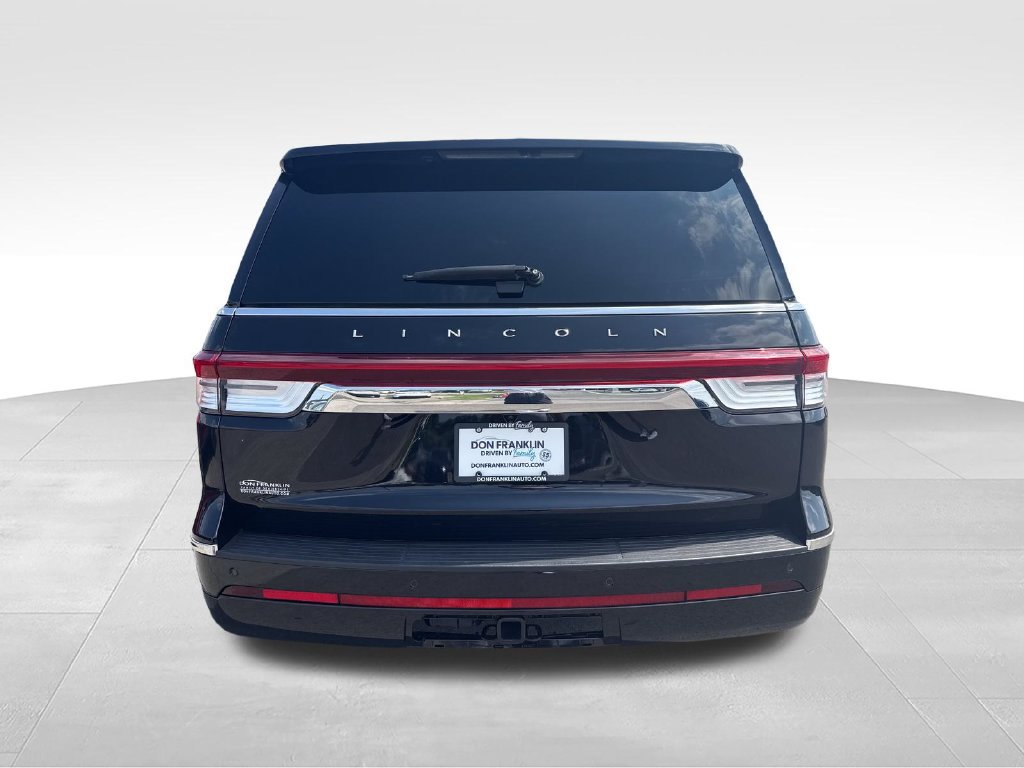 Used 2024 Lincoln Navigator L Reserve AWD/4WD image 4