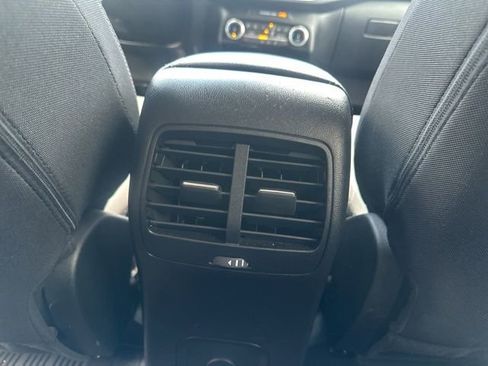 Used 2022 Ford Escape SE w/ Convenience Package image 17