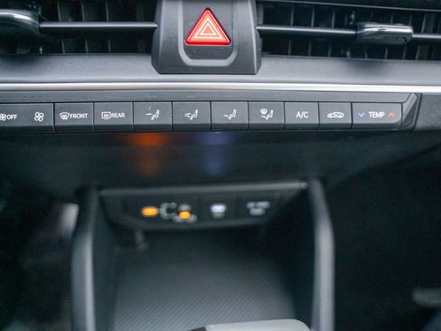 Used 2025 Kia K4 LXS image 25