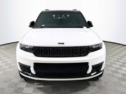 Used 2025 Jeep Grand Cherokee L Summit image 2