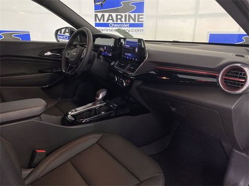 Certified 2026 Chevrolet Trax RS image 32