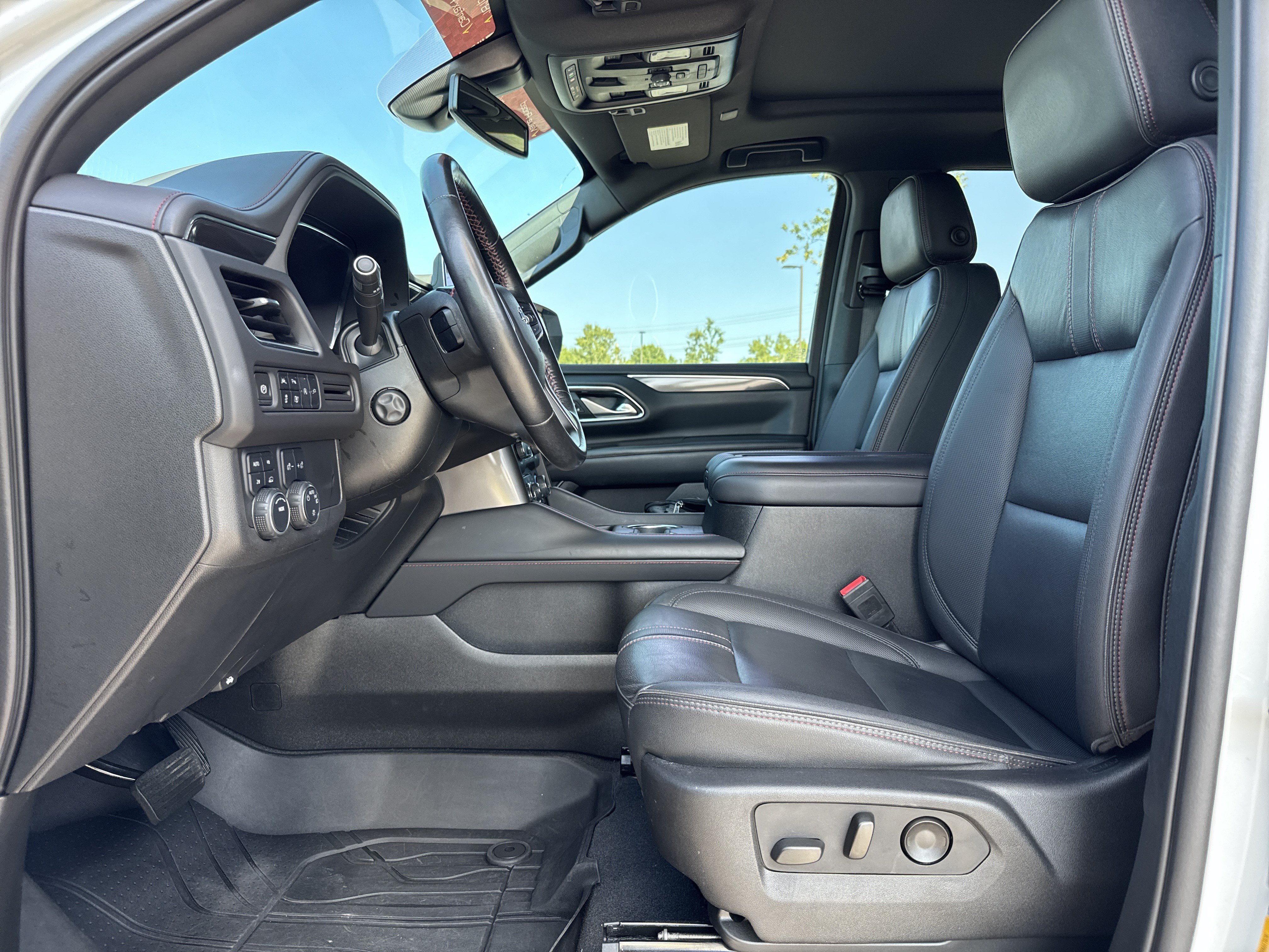 Used 2022 Chevrolet Tahoe RST w/ Sport Performance Package AWD/4WD image 16