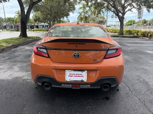 Used 2023 Toyota GR86 10th Anniversary SE RWD image 6