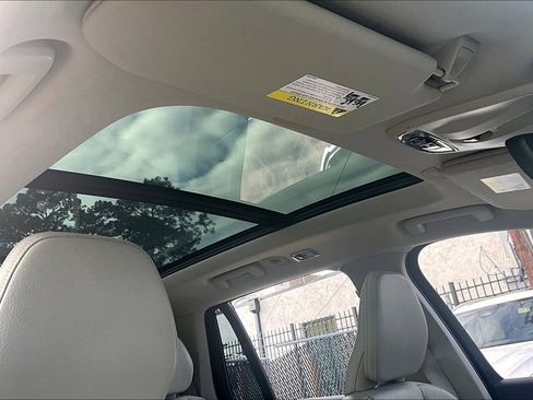 Used 2019 Volvo XC90 T6 Momentum w/ Protection Package Premier image 22