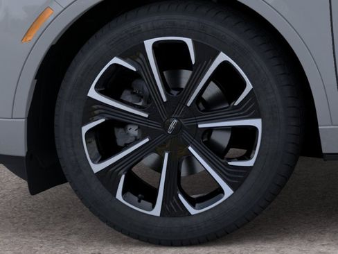 New 2026 Lincoln Nautilus Reserve AWD/4WD image 19