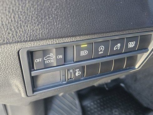 Used 2025 Toyota Tundra SR5 AWD/4WD image 21