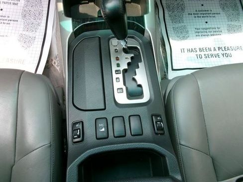 Used 2006 Toyota 4Runner Limited AWD/4WD image 14