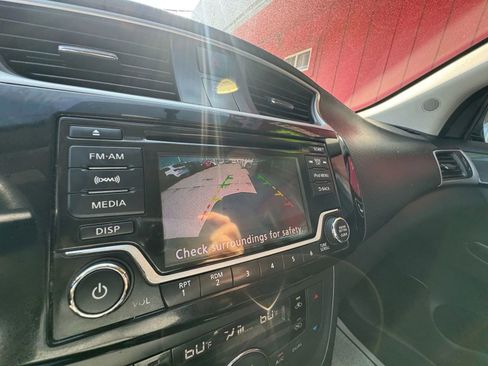 Used 2018 Nissan Sentra SR image 10