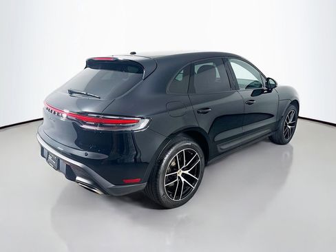 Certified 2023 Porsche Macan AWD/4WD image 9