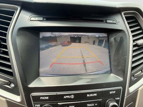 Used 2017 Hyundai Santa Fe Sport FWD image 24