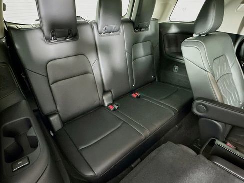 New 2026 Nissan Pathfinder Platinum image 34