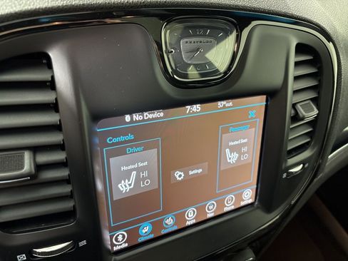 Used 2023 Chrysler 300 S image 29