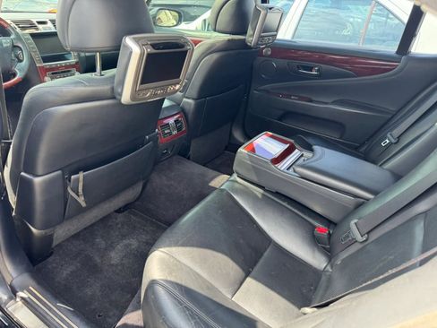 Used 2012 Lexus LS 460 L w/ Luxury Pkg RWD image 7