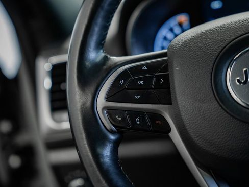 Certified 2021 Jeep Grand Cherokee Freedom Edition image 33