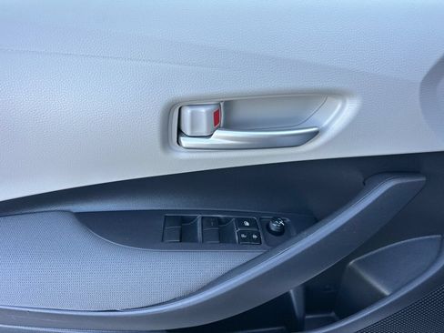 Used 2020 Toyota Corolla LE w/ LE Convenience Package FWD image 10