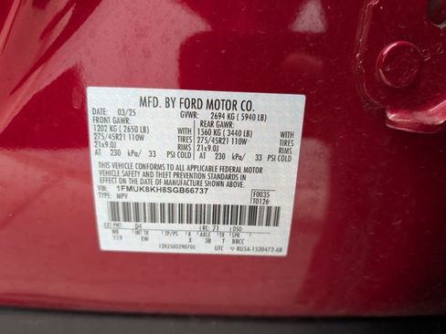 Used 2025 Ford Explorer ST-Line w/ ST-Line Street Pack image 26