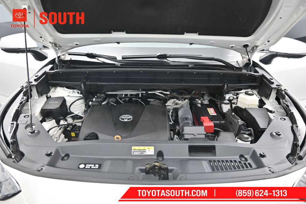Used 2021 Toyota Highlander Platinum AWD/4WD image 38