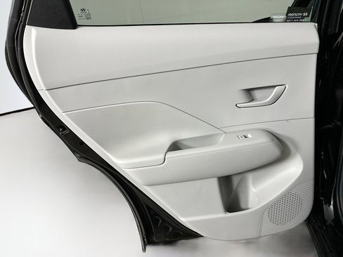 Used 2025 Hyundai Kona SEL image 25