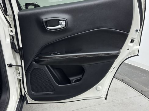 Used 2020 Jeep Compass Sport image 28