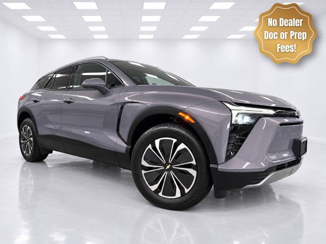 Used 2025 Chevrolet Blazer EV LT AWD/4WD image 1
