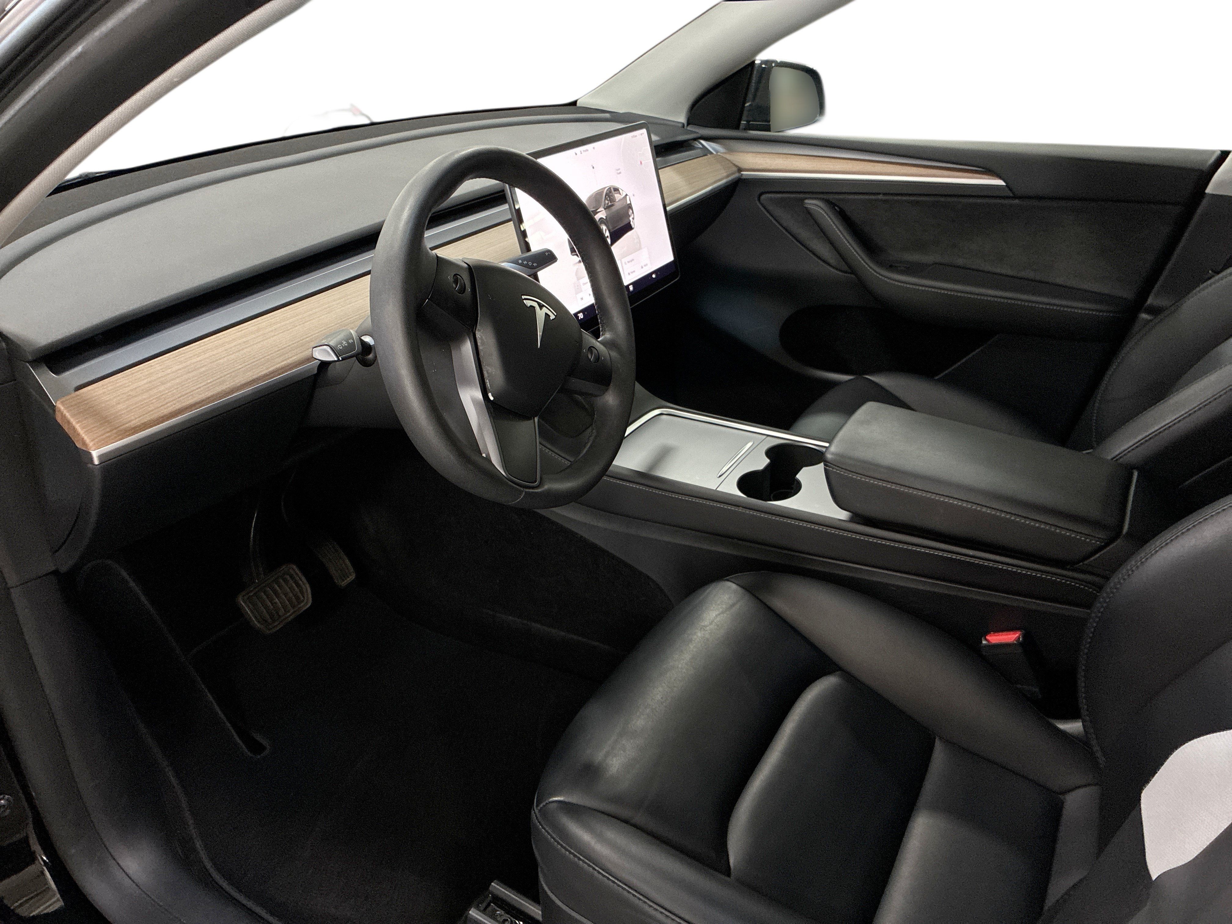 Certified 2023 Tesla Model Y Long Range AWD/4WD image 9
