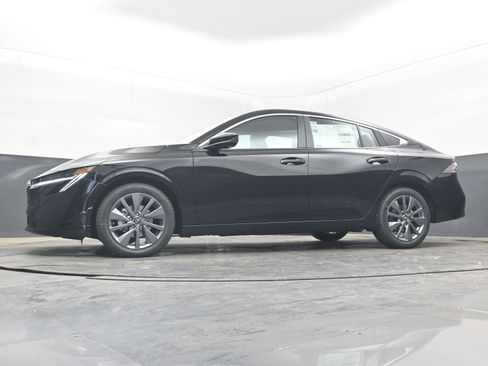New 2026 Nissan Sentra SR FWD image 24