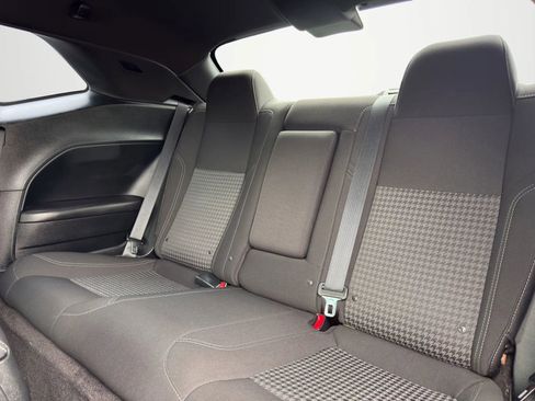 Used 2018 Dodge Challenger SXT RWD image 26