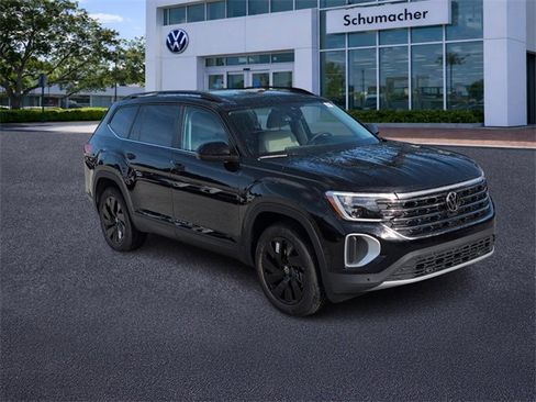 New 2026 Volkswagen Atlas SE w/ Panoramic Sunroof Package image 2