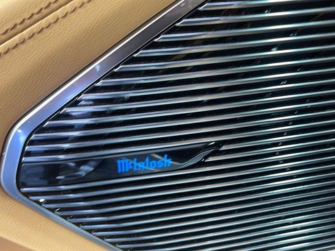 Used 2024 Jeep Grand Cherokee Summit AWD/4WD image 15