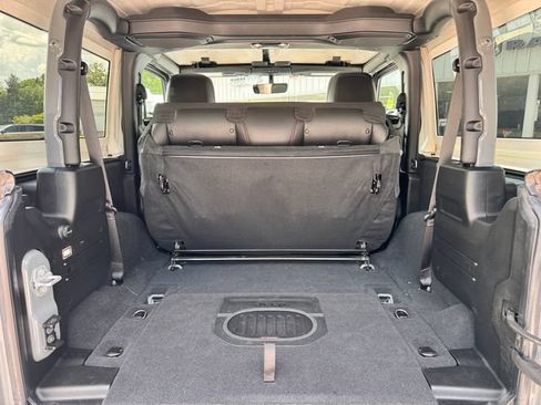 Used 2022 Jeep Wrangler Rubicon w/ LED Lighting Group AWD/4WD image 7