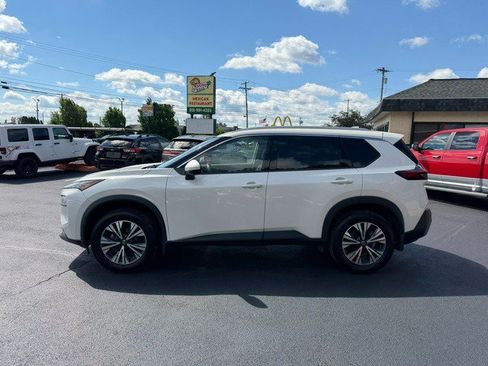 Used 2021 Nissan Rogue SV w/ Premium Package AWD/4WD image 4