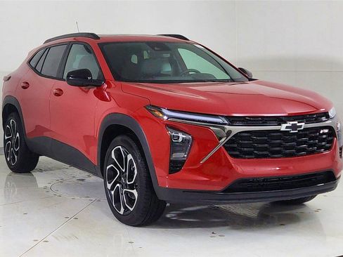 New 2026 Chevrolet Trax RS w/ Sunroof Package image 1