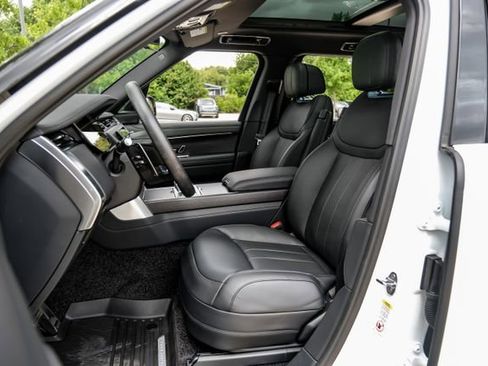 New 2026 Land Rover Range Rover Long Wheelbase SE AWD/4WD image 43