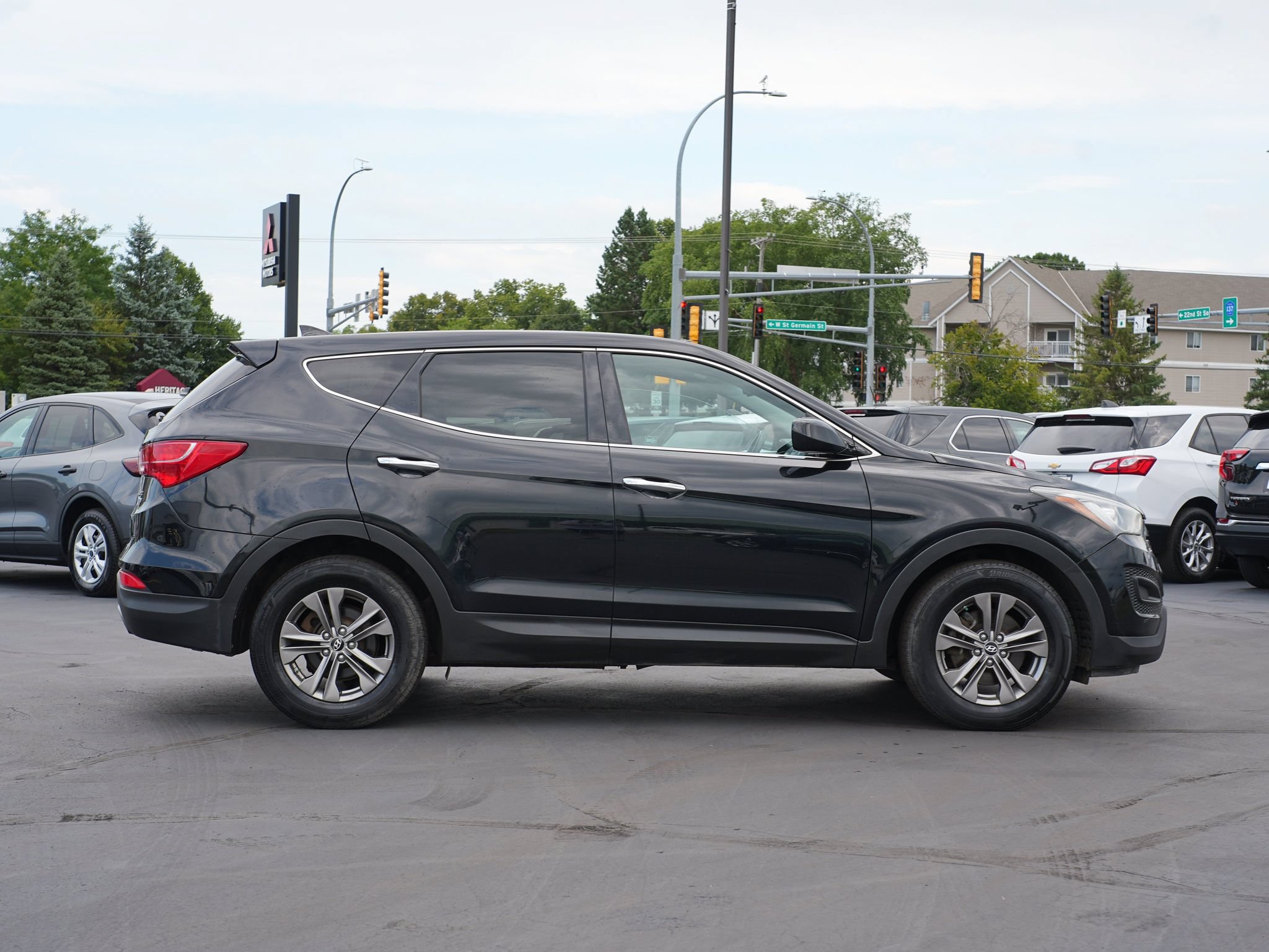 Used 2014 Hyundai Santa Fe Sport AWD/4WD image 2