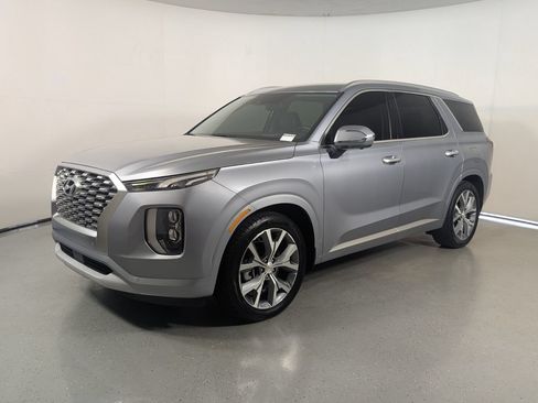 Used 2021 Hyundai Palisade Limited FWD image 3