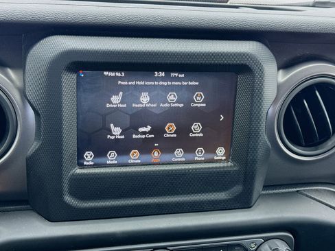 Used 2023 Jeep Gladiator Sport AWD/4WD image 9