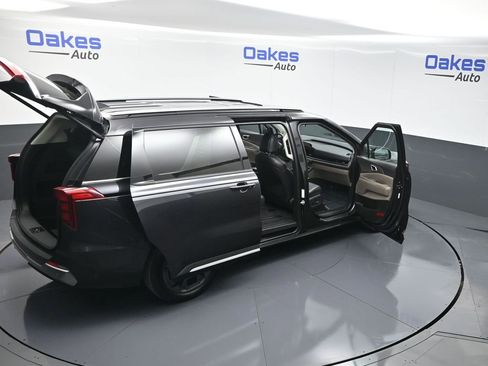 Certified 2025 Kia Carnival SX image 60