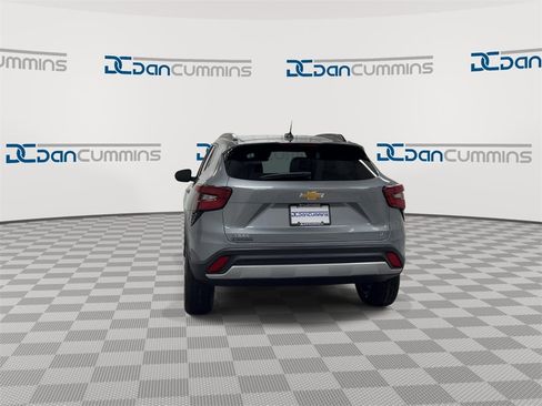 New 2026 Chevrolet Trax LT image 7