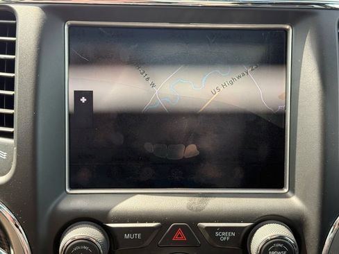 Used 2018 Jeep Grand Cherokee Overland AWD/4WD image 17
