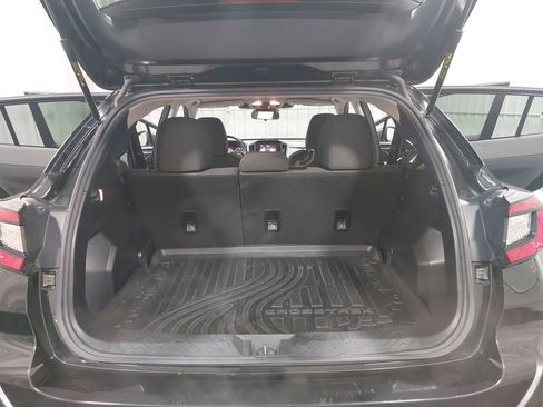 Used 2024 Subaru Crosstrek 2.0i Premium image 12