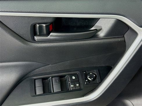 Certified 2025 Toyota RAV4 LE image 17